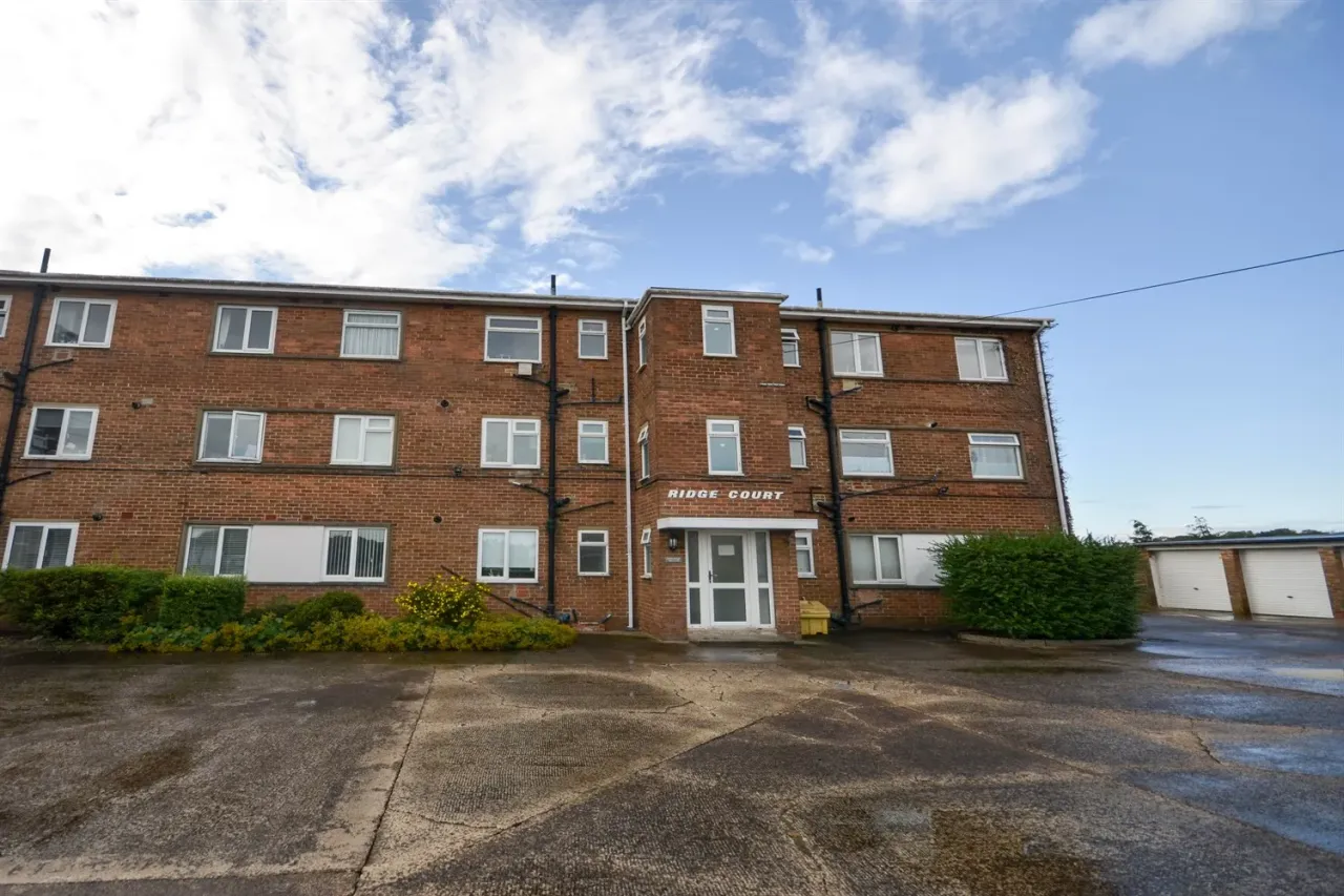 2 bed flat for sale, Ridge Court, Hazlerigg, NE13