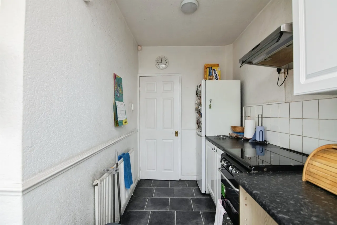 Bilhay Lane, West Bromwich, photo 12