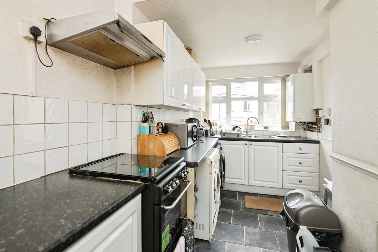 Bilhay Lane, West Bromwich, photo 3