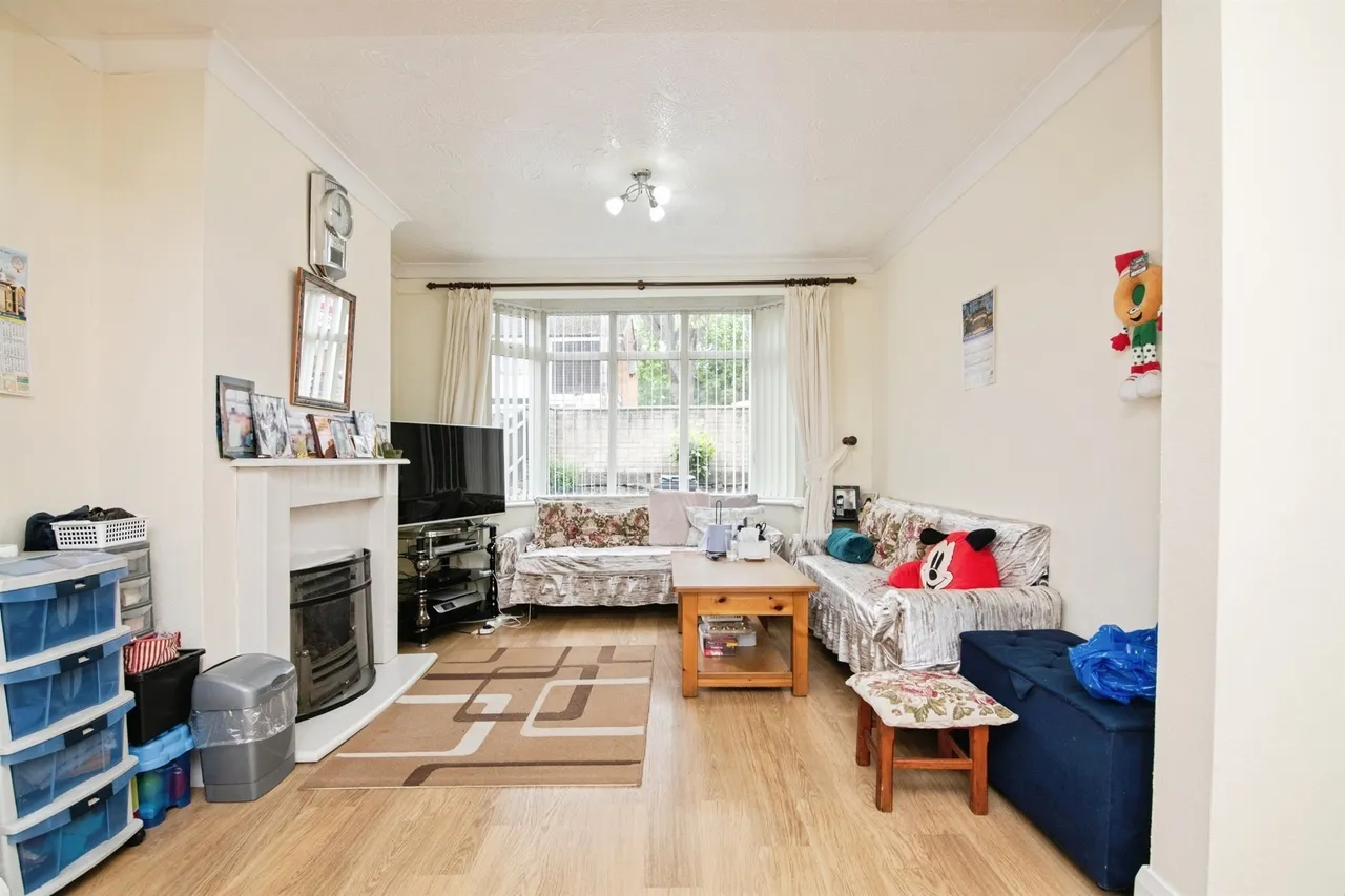 Bilhay Lane, West Bromwich, photo 9