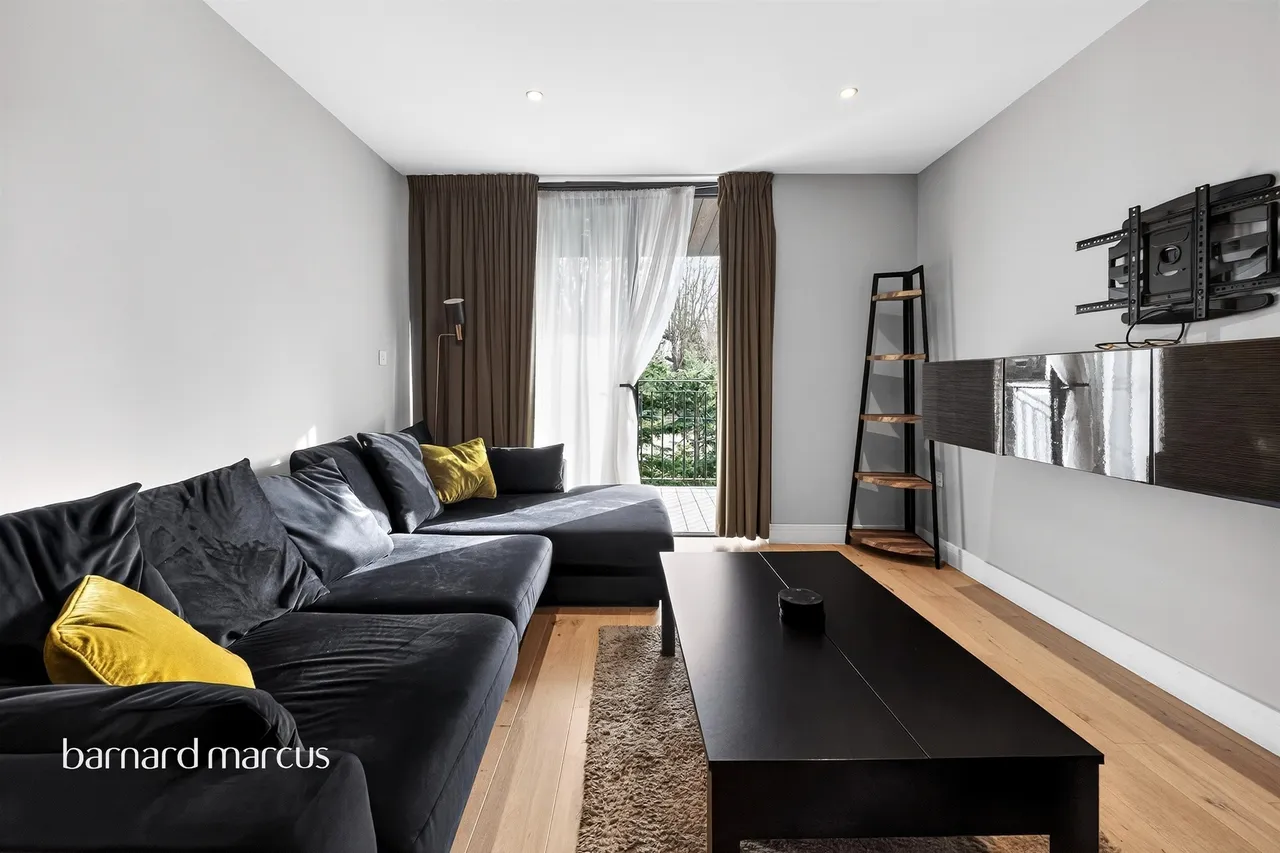 South Park Hill Road, SOUTH CROYDON, photo 2