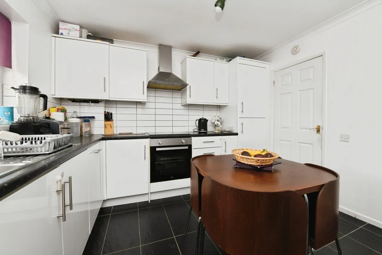Canberra Close, Chelmsford, Essex, CM1, photo 2