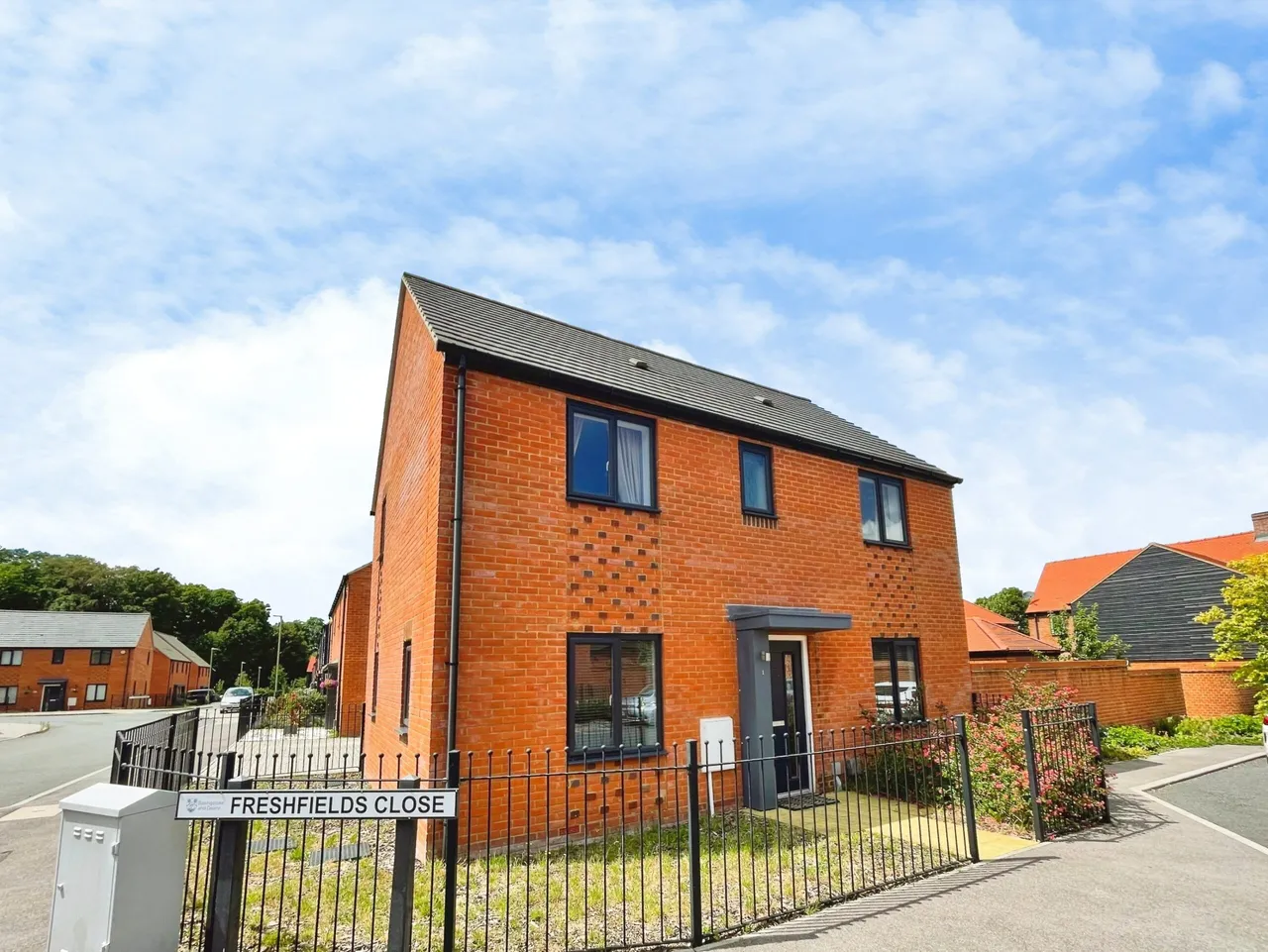 Freshfields Close, Basingstoke, Basingstoke, RG23 7GQ, photo 17