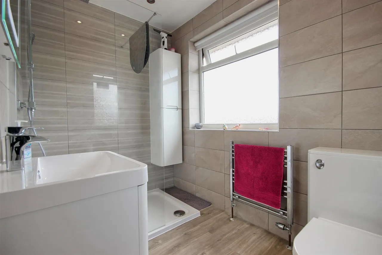 Westlands Road, Sproatley, photo 9
