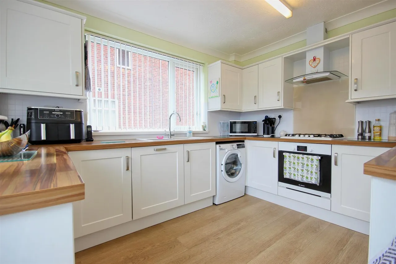 Westlands Road, Sproatley, photo 5