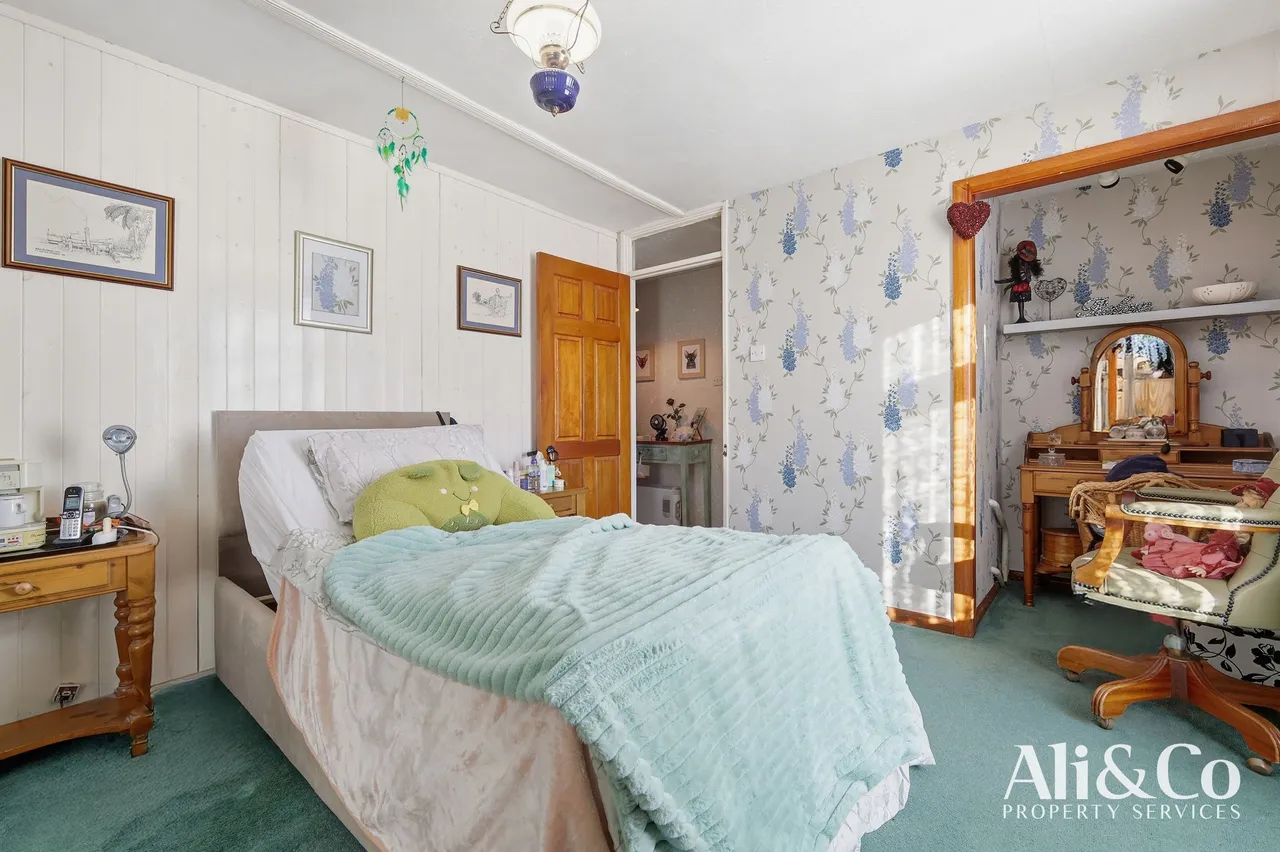 Gladwyns, Basildon, Essex, SS15 5JA, photo 12