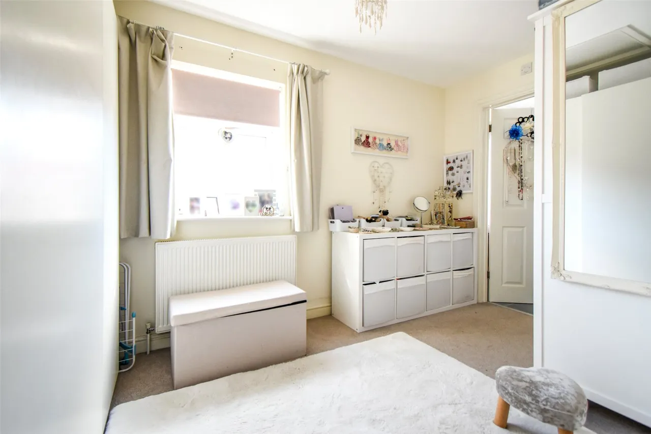 Elms Road, Hook, Hampshire, RG27 9DG, photo 6