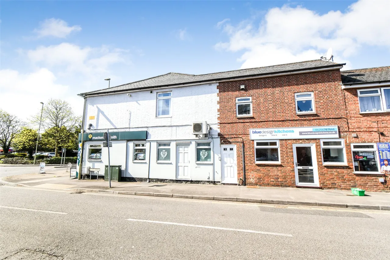 Elms Road, Hook, Hampshire, RG27 9DG, photo 11