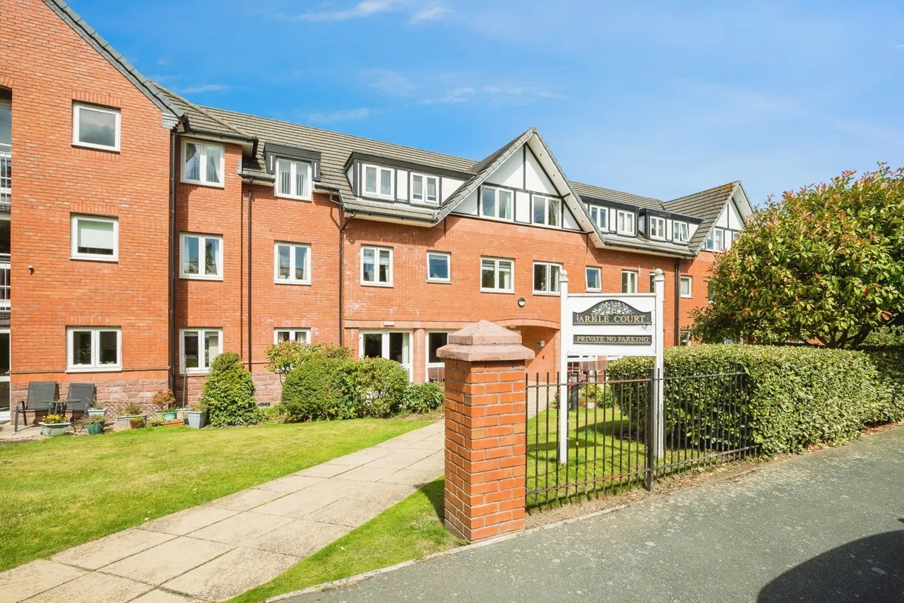 1 bed flat for sale, Arkle Court, The Holkham, CH3
