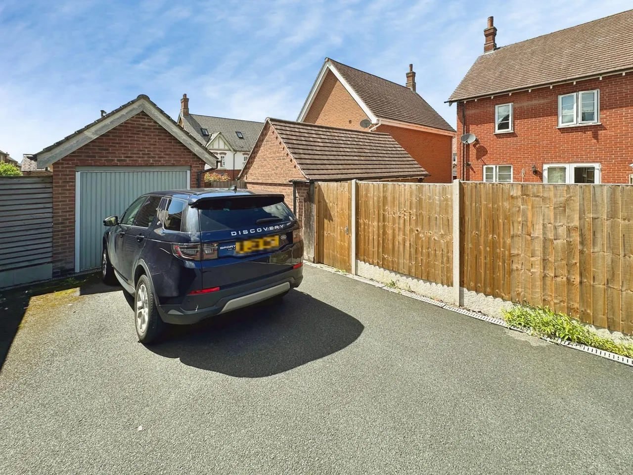 Henley Grove, Church Gresley, DE11, photo 16