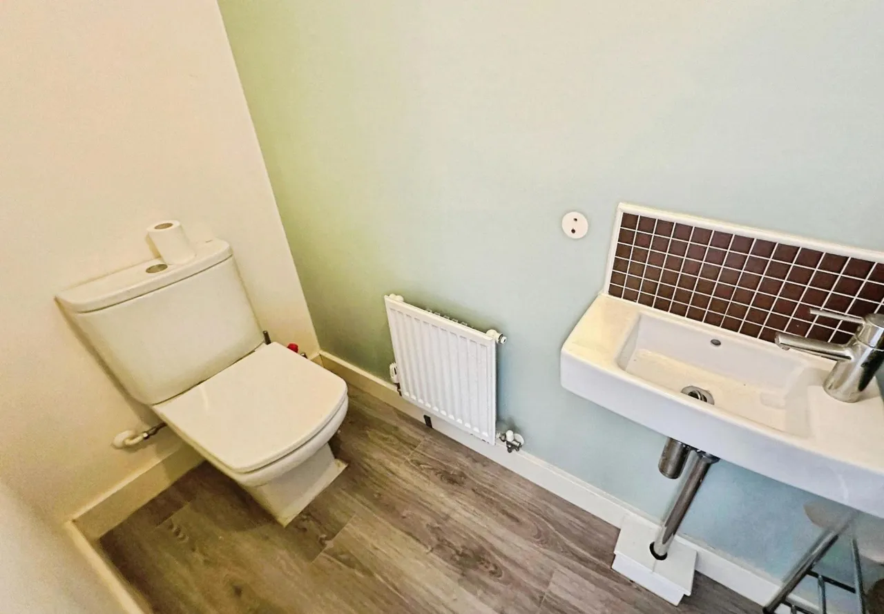Henley Grove, Church Gresley, DE11, photo 7