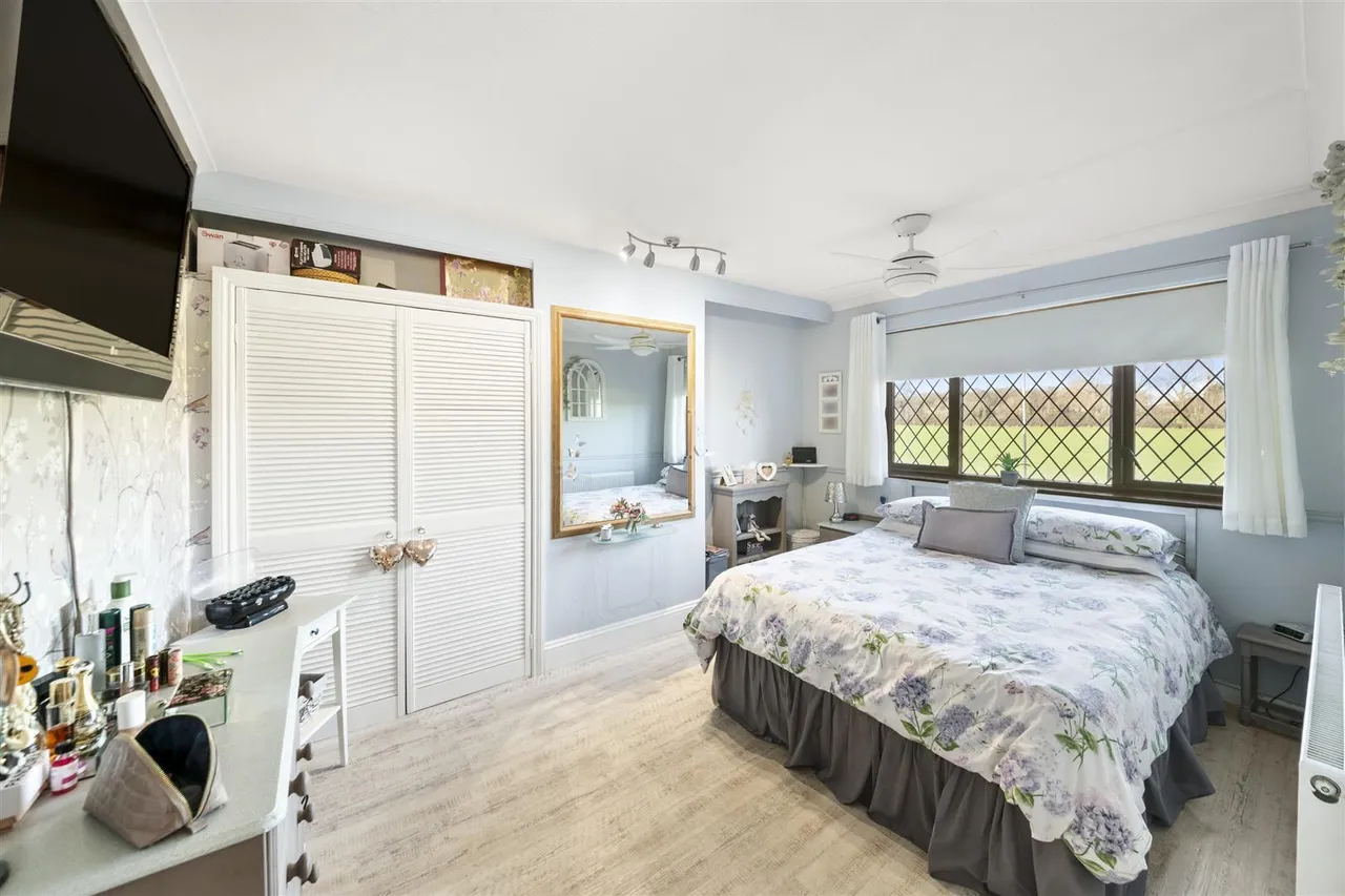 Gainsborough Road, Hayes, photo 6