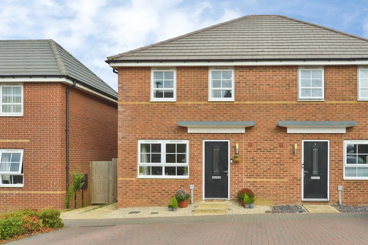 3 bed house for sale, Quimby Rise, Eaton Leys, MK17