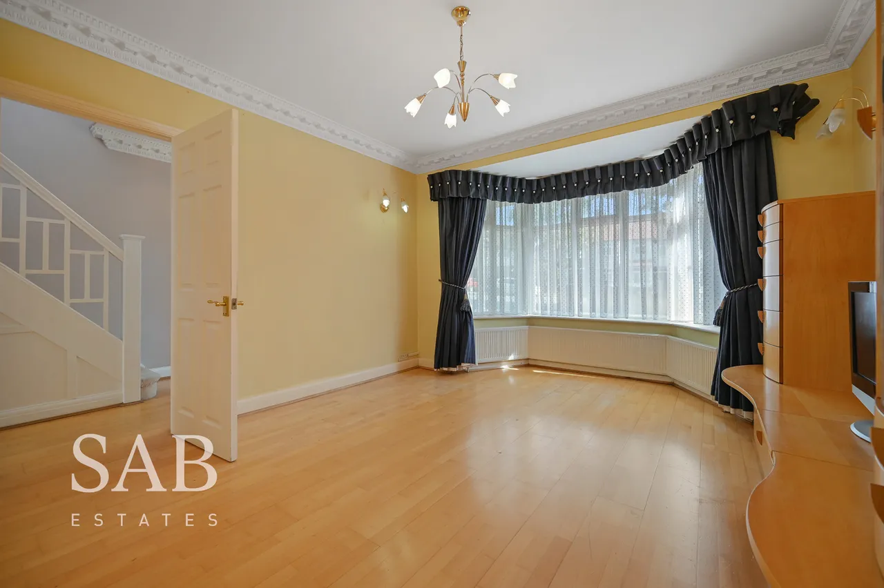 Whitton Avenue East, Greenford, UB6, photo 4