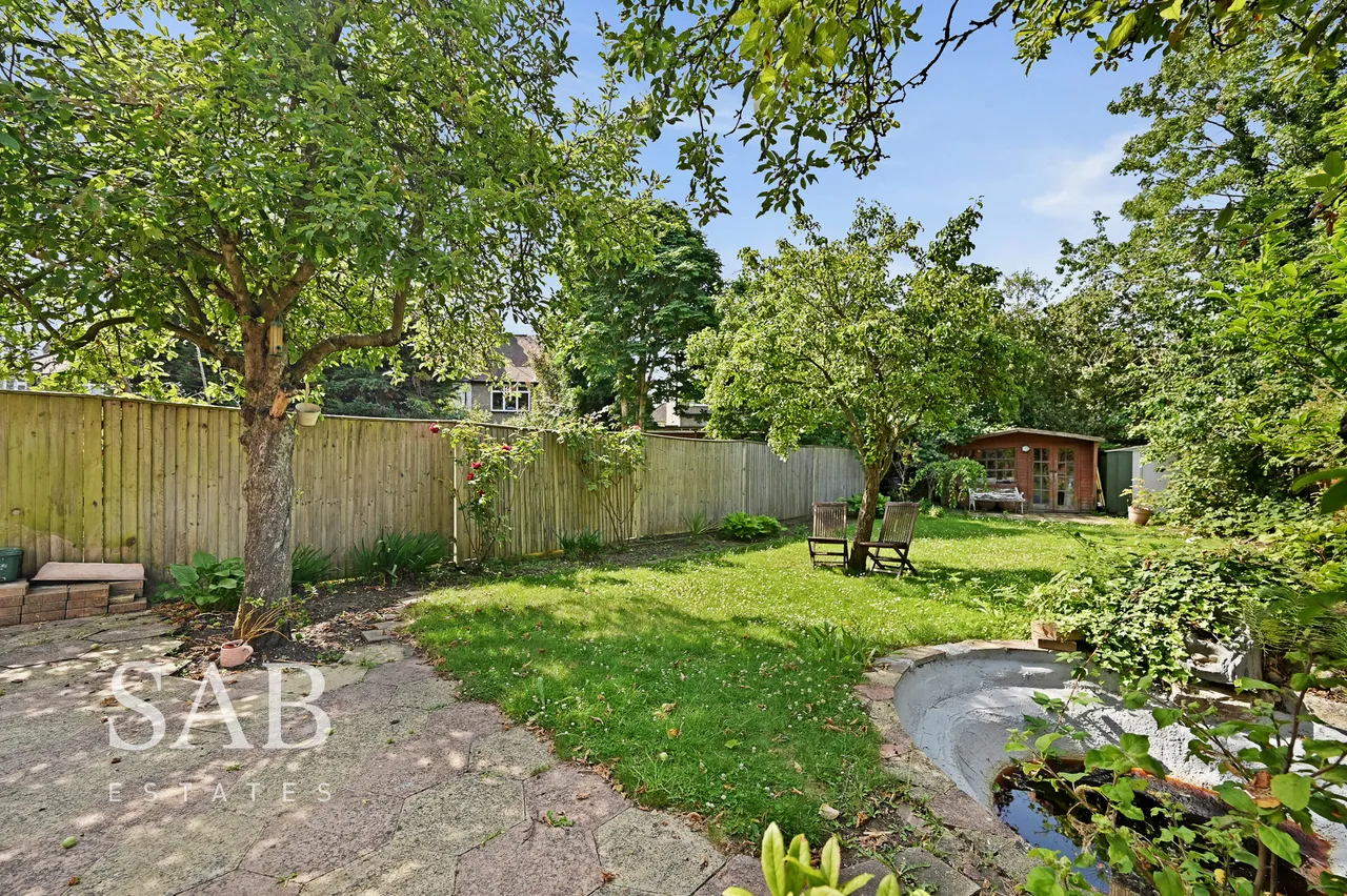 Whitton Avenue East, Greenford, UB6, photo 17