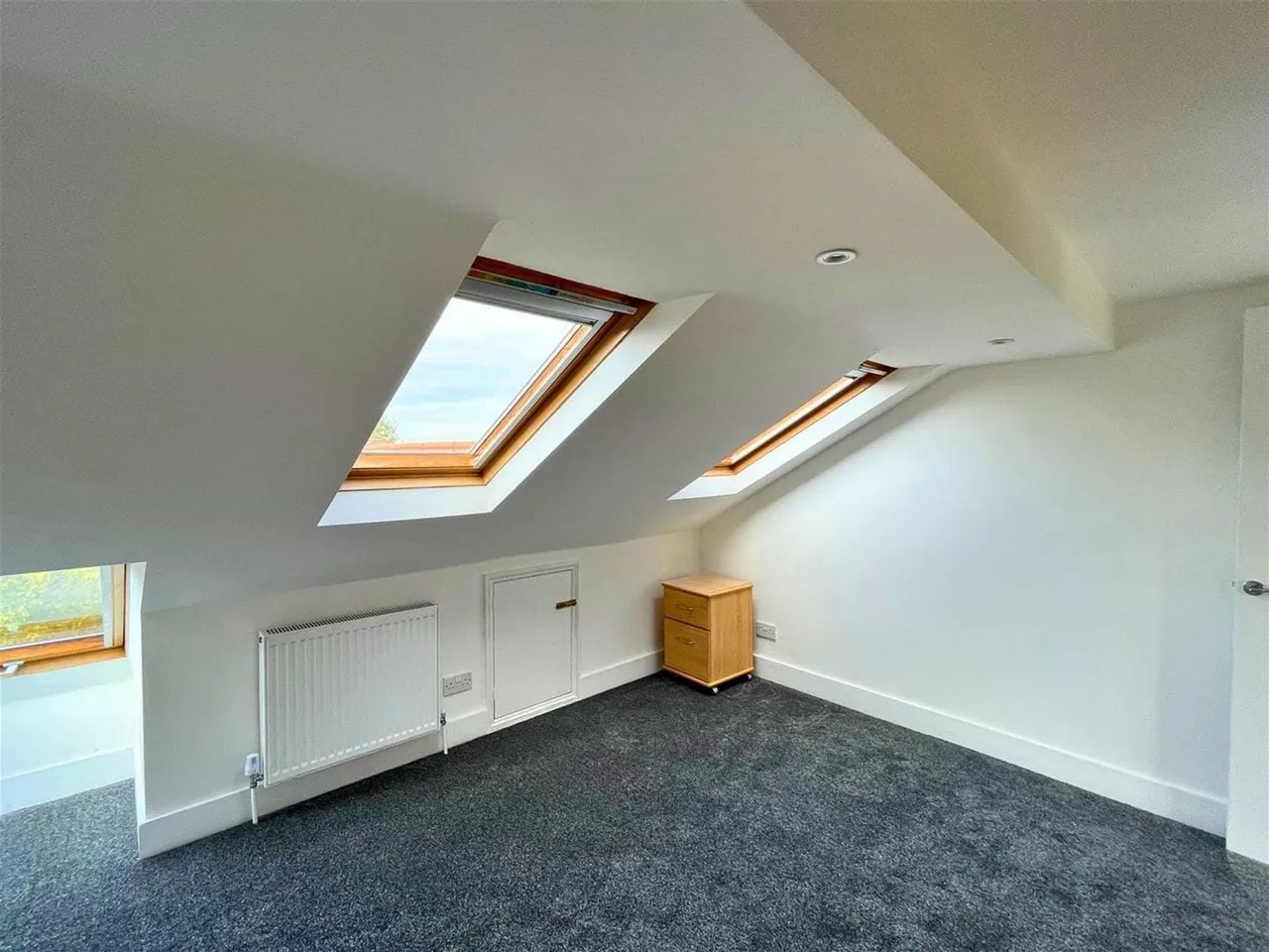 Hutton Grove, London, N12, photo 11