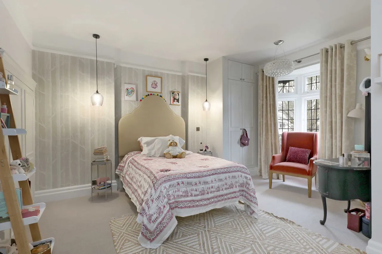 Latchmoor Grove, Gerrards Cross, SL9, photo 15