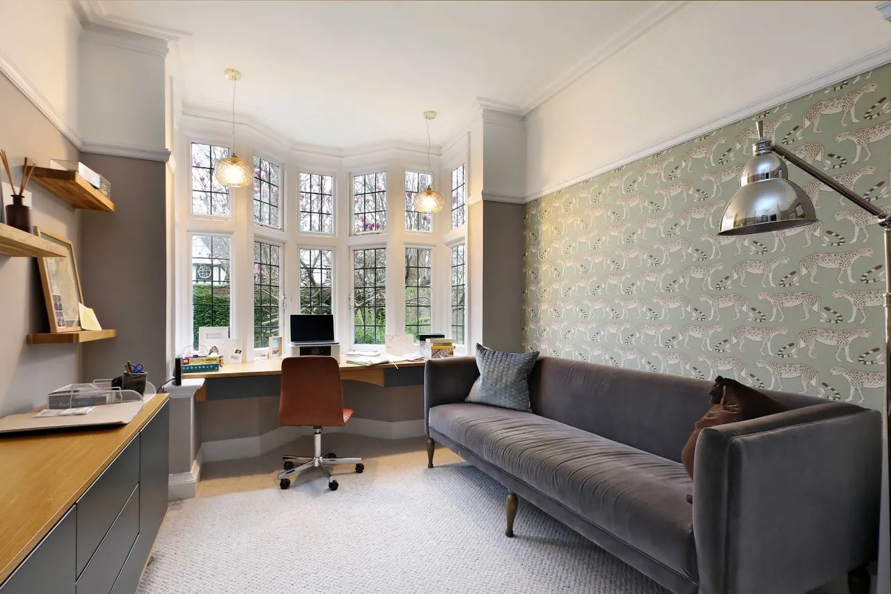 Latchmoor Grove, Gerrards Cross, SL9, photo 10