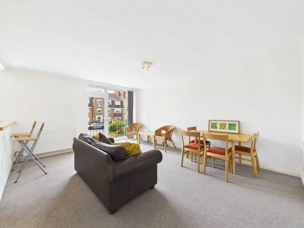 Priors Lodge, Richmond Hill, TW10, photo 5
