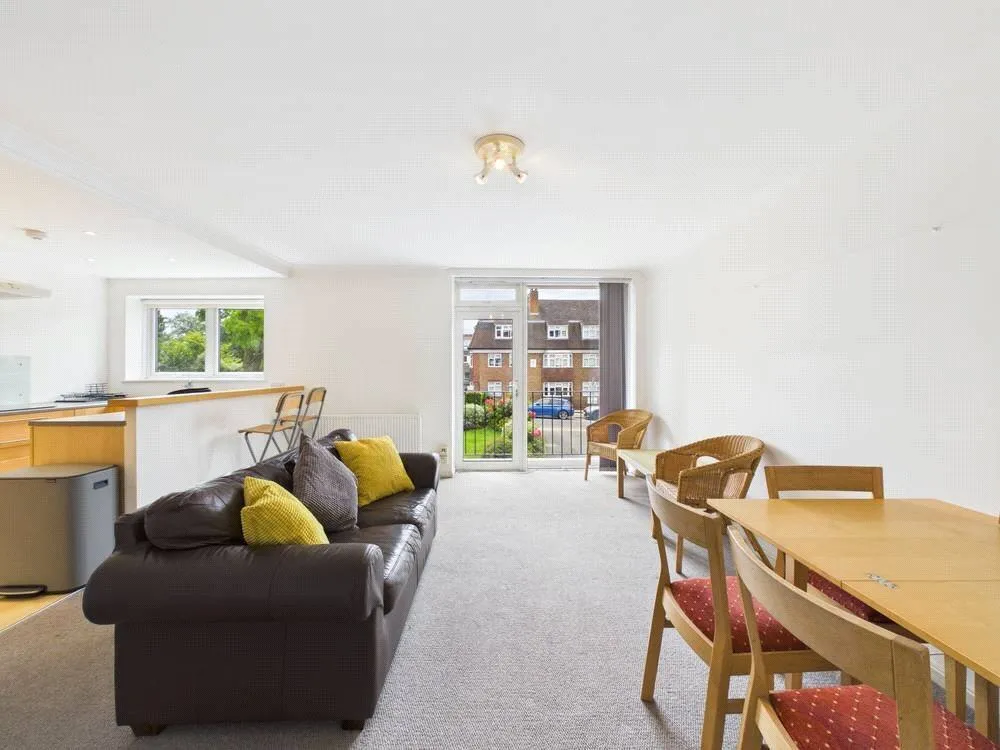 Priors Lodge, Richmond Hill, TW10, photo 4