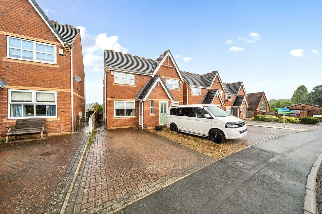 2 bed house for sale, Albion Street, Carlton, WF3