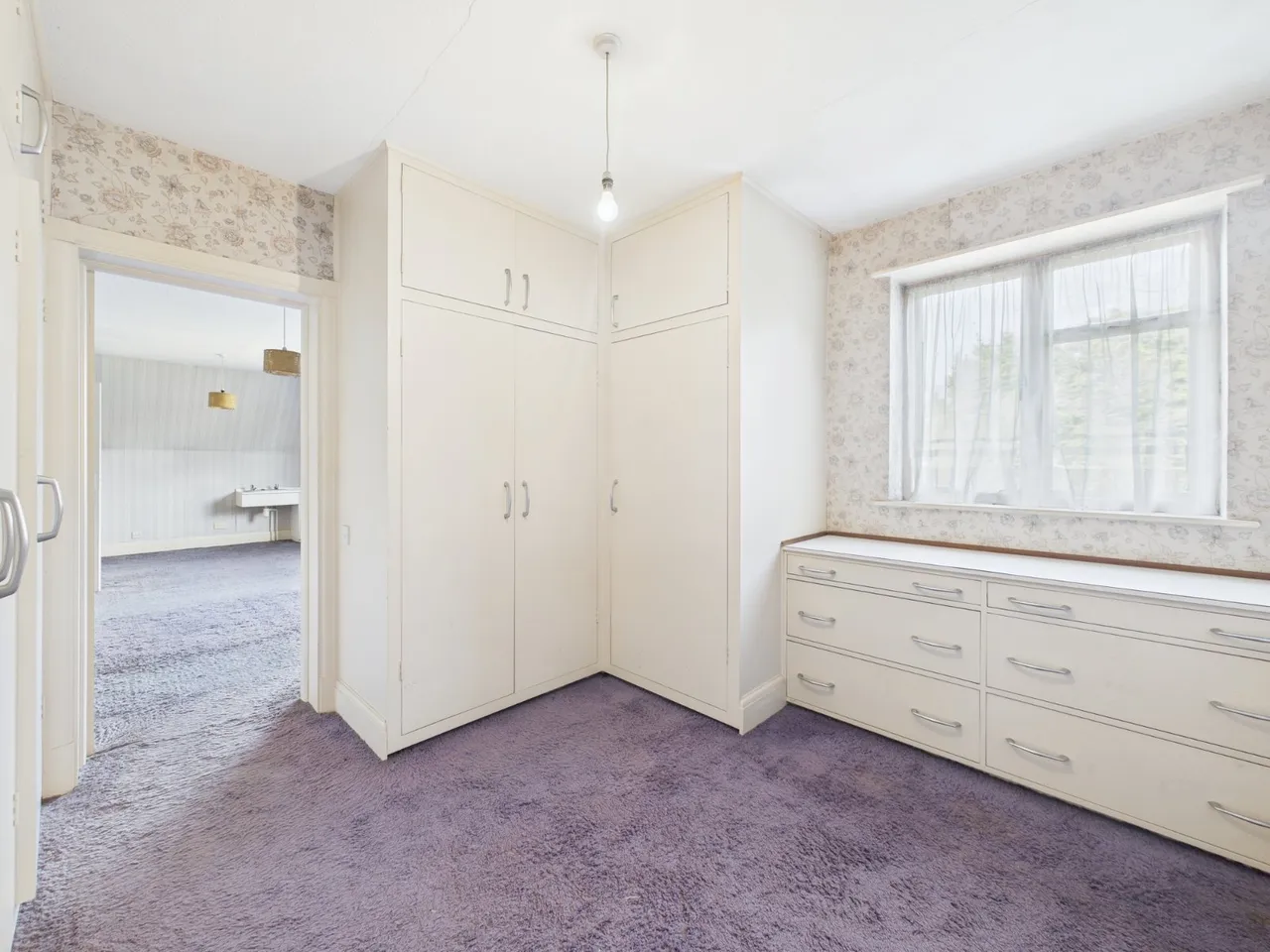 Feltham, Middlesex, photo 7