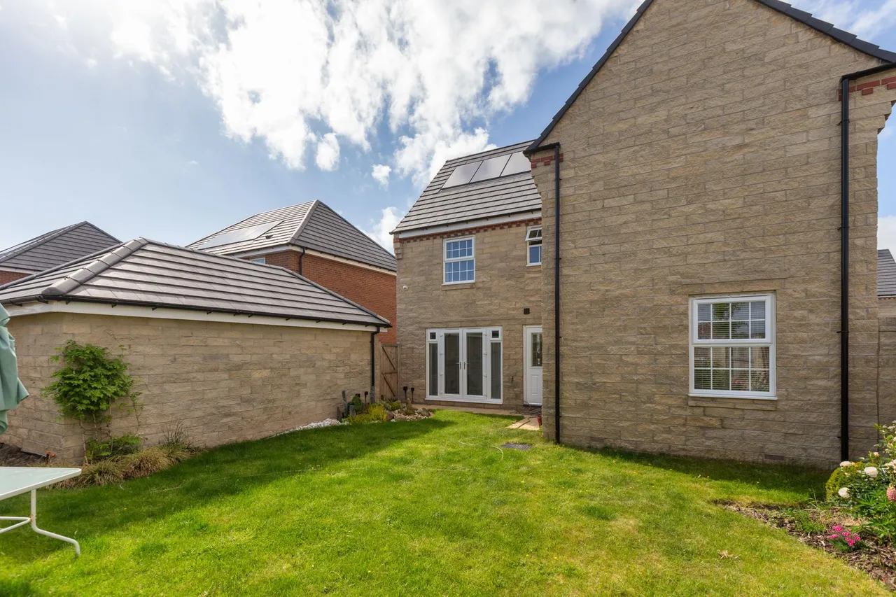 Roadtrain Avenue, Leyland, PR26, photo 11