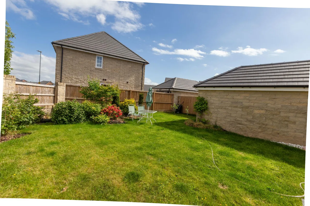 Roadtrain Avenue, Leyland, PR26, photo 12