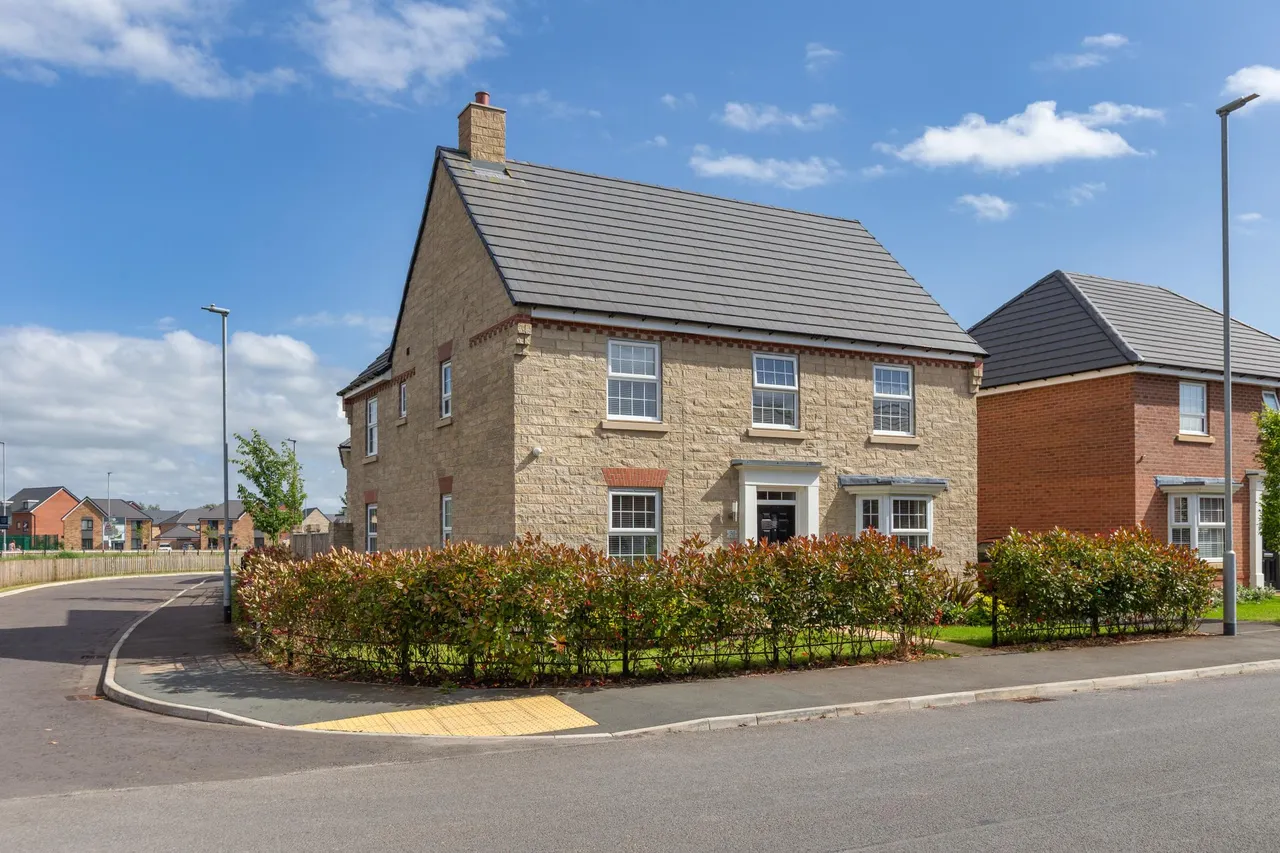 Roadtrain Avenue, Leyland, PR26, photo 10