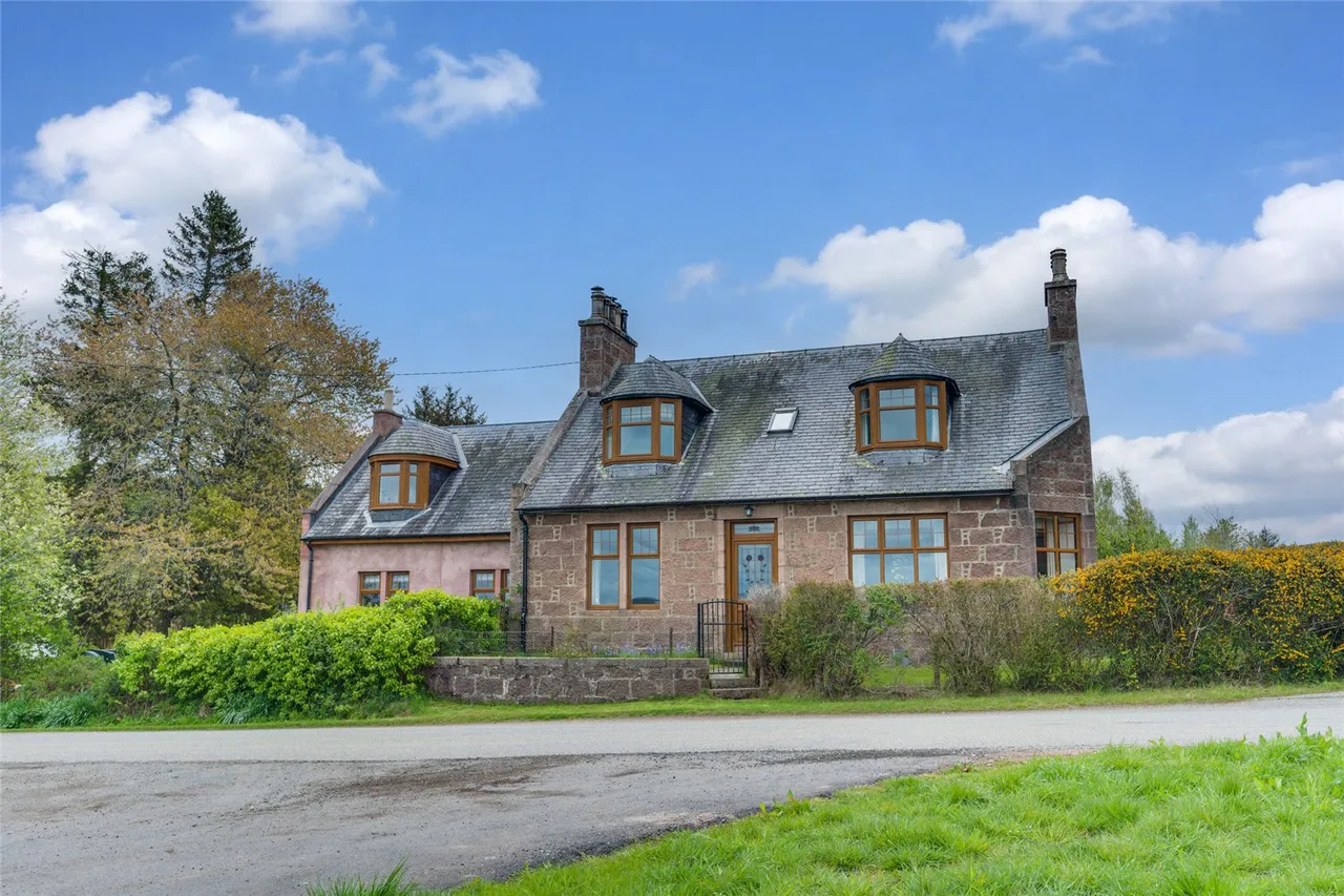 5 bed house for sale, Tanglewood, Glassel, AB31