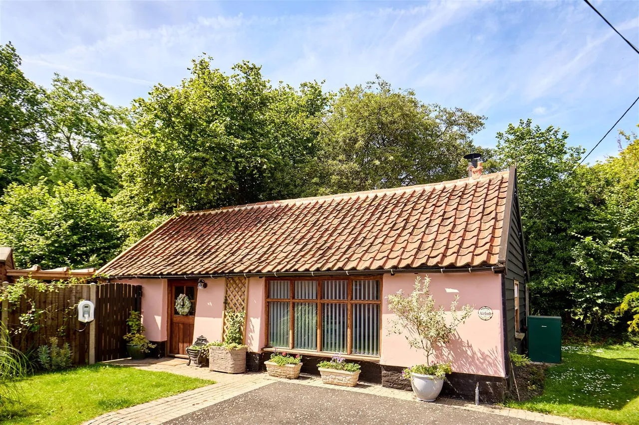 The Street, Thorpe Abbotts, IP21, photo 2