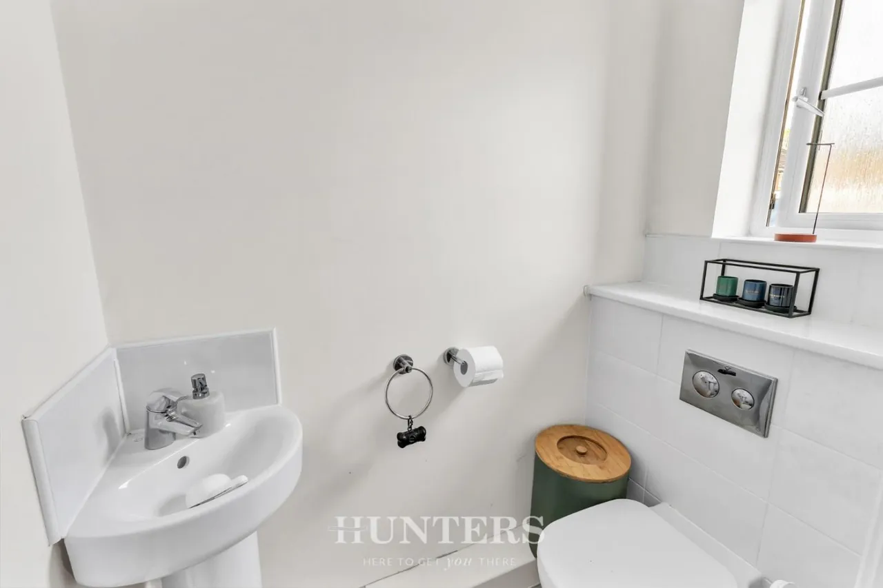 Woburn Green, Middleton, M24, photo 17