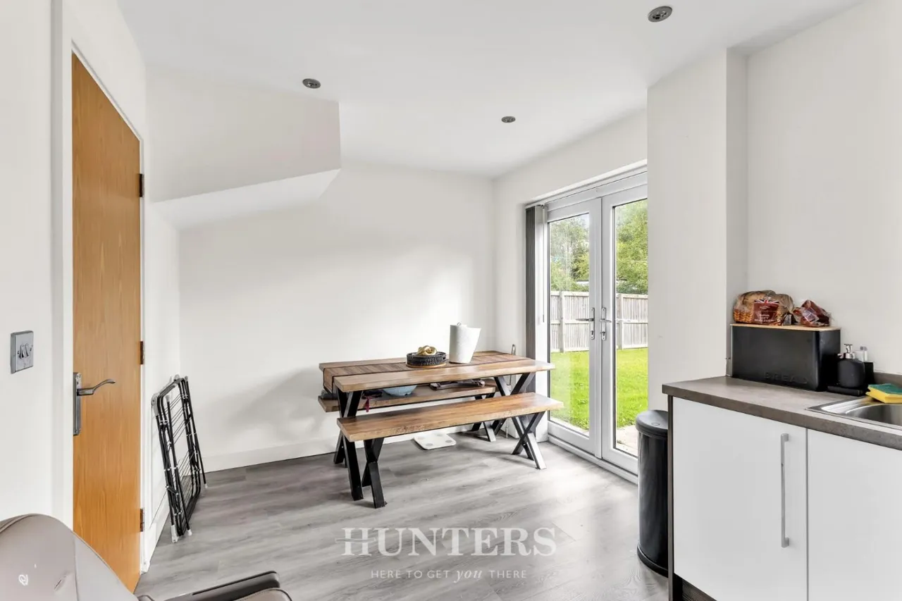 Woburn Green, Middleton, M24, photo 9