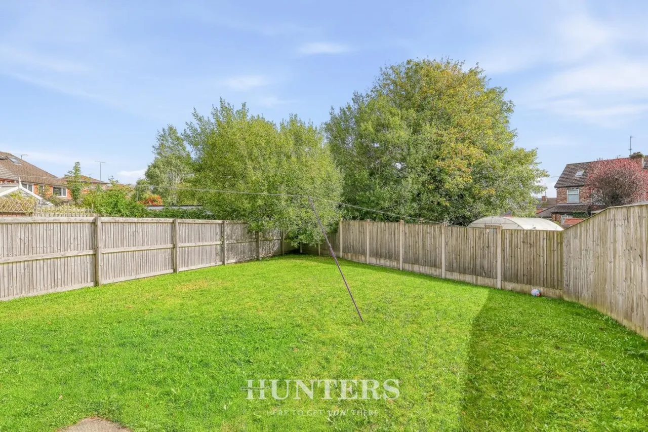 Woburn Green, Middleton, M24, photo 19
