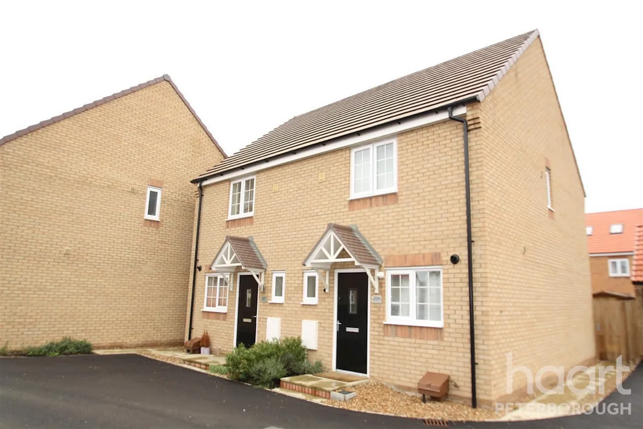 2 bed house to rent, Apollo Avenue, PE2