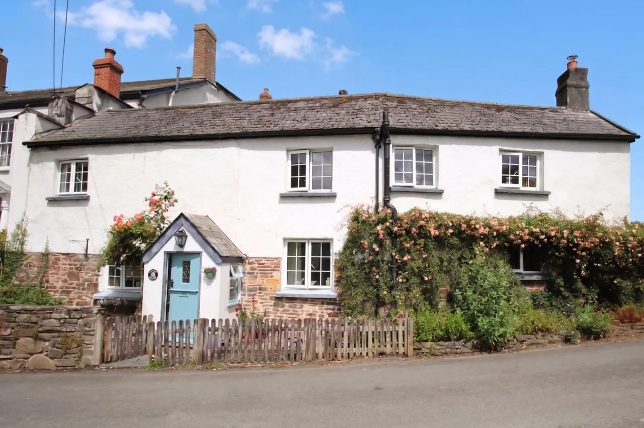 3 bed house for sale, Heasley Mill, South Molton, EX36