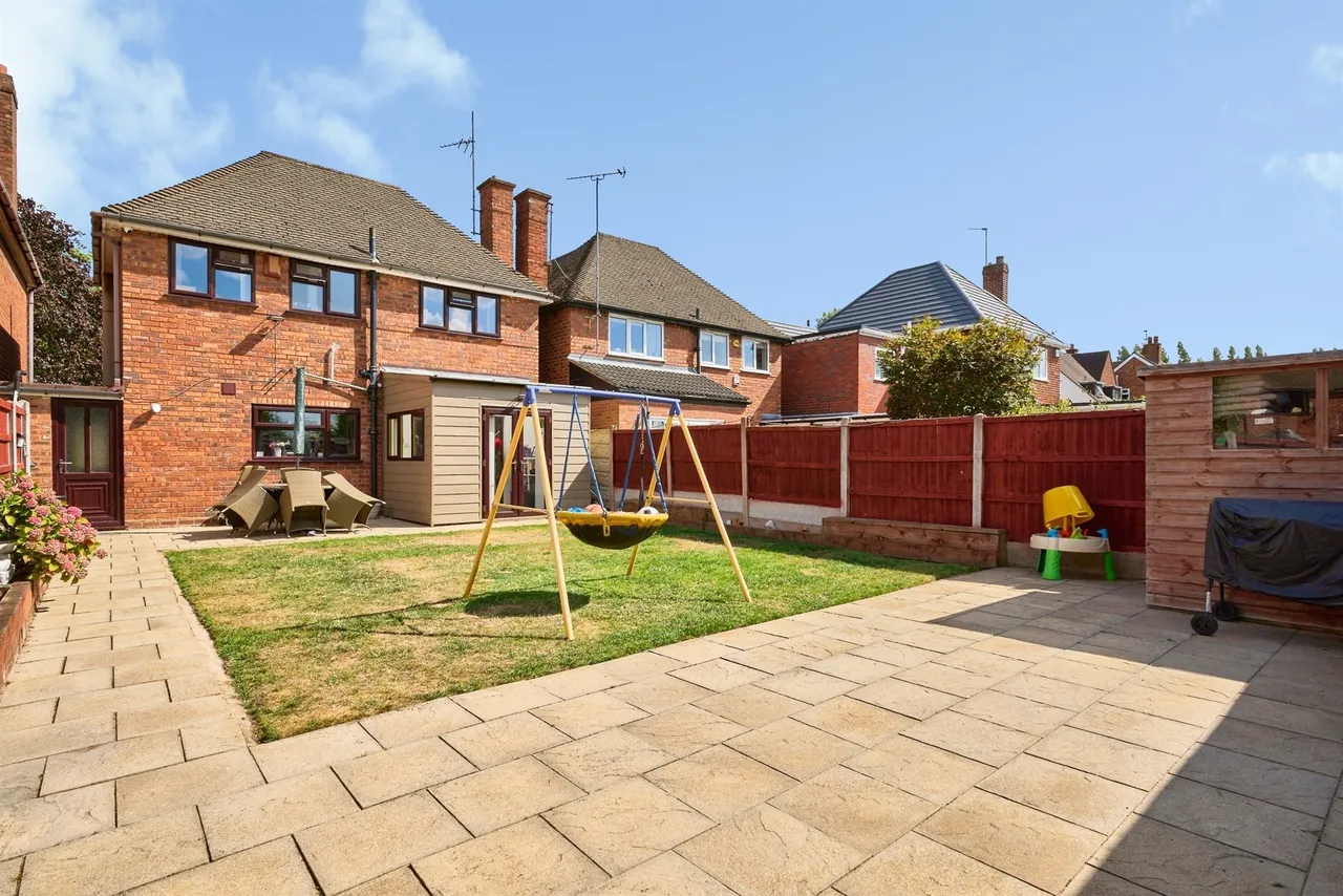 Central Avenue, Bilston, WV14, photo 2