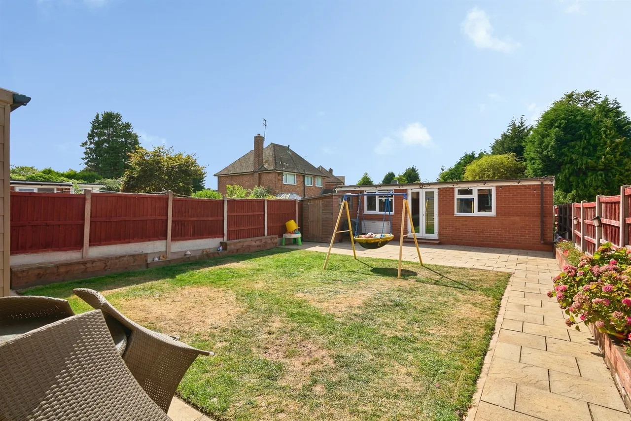 Central Avenue, Bilston, WV14, photo 3