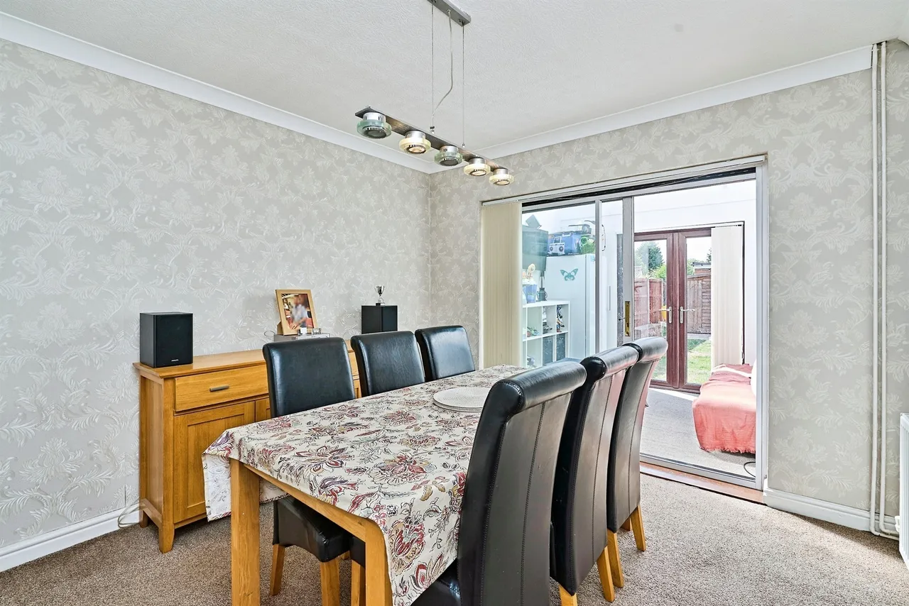 Central Avenue, Bilston, WV14, photo 8