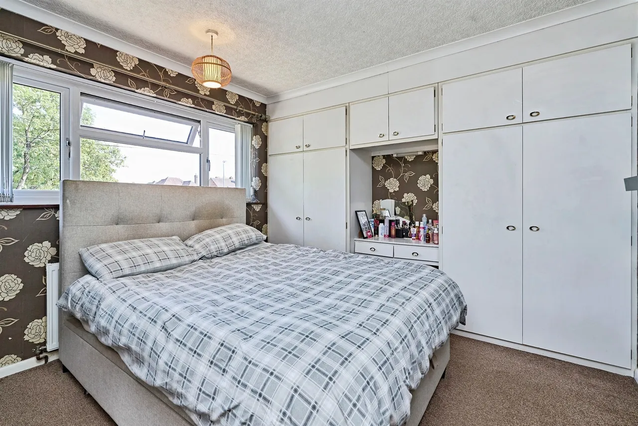 Central Avenue, Bilston, WV14, photo 10