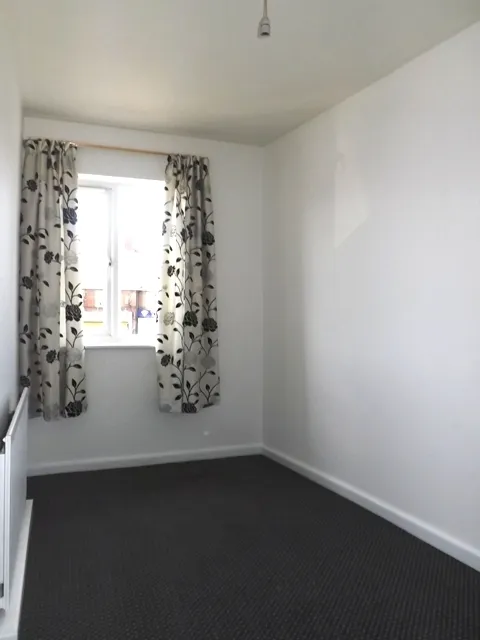 Barnsley Rd, Top, S5, photo 5
