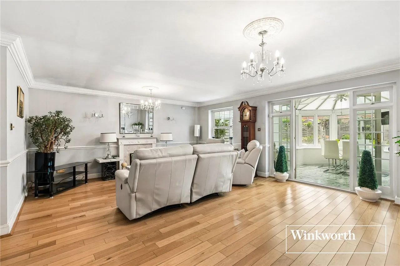 Spring Place, Finchley, N3, photo 15