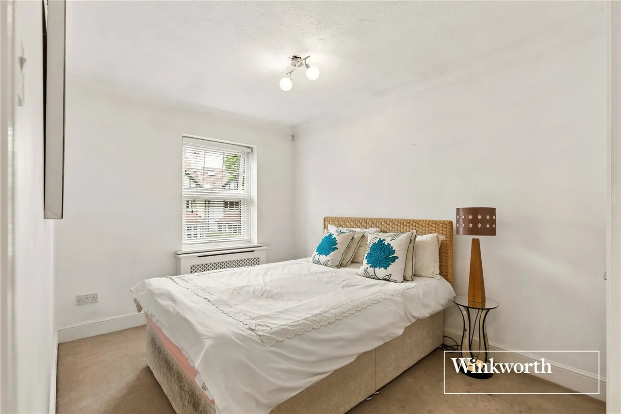 Spring Place, Finchley, N3, photo 17