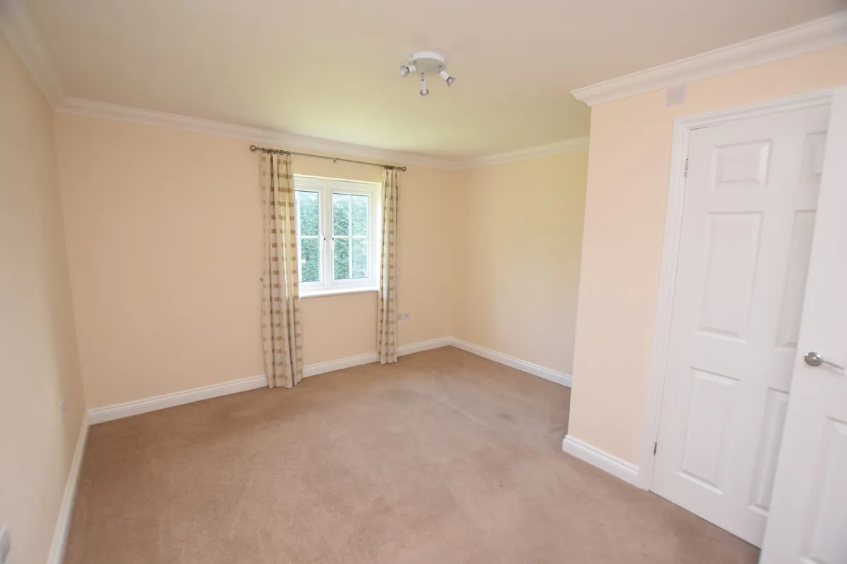 Shrub End Road, Colchester, Essex, CO3 4RW, photo 4
