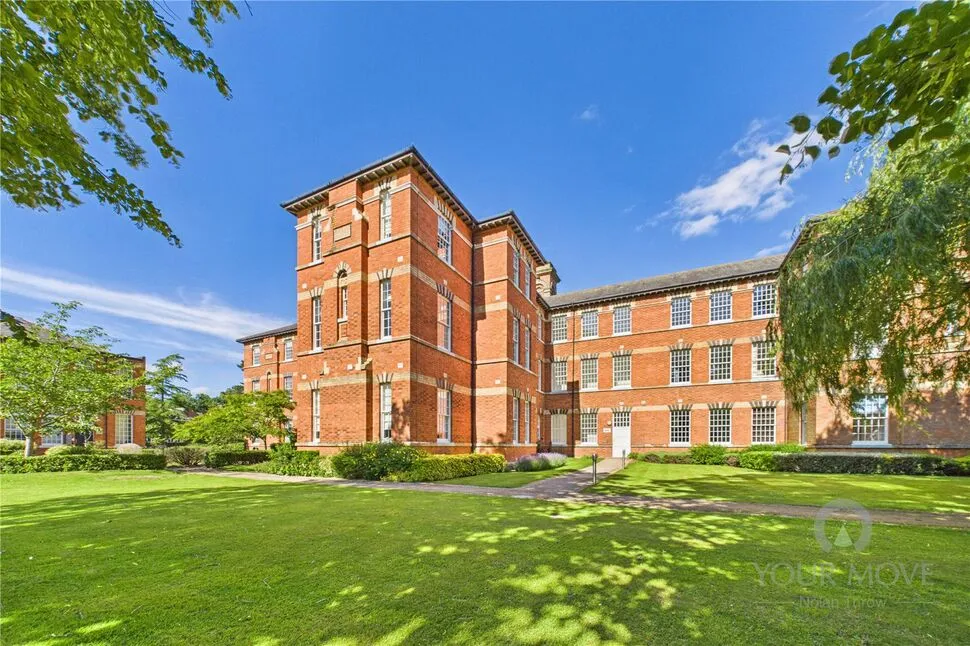 3 bed flat for sale — South Meadow Road, St Crispins, Northampton, NN5