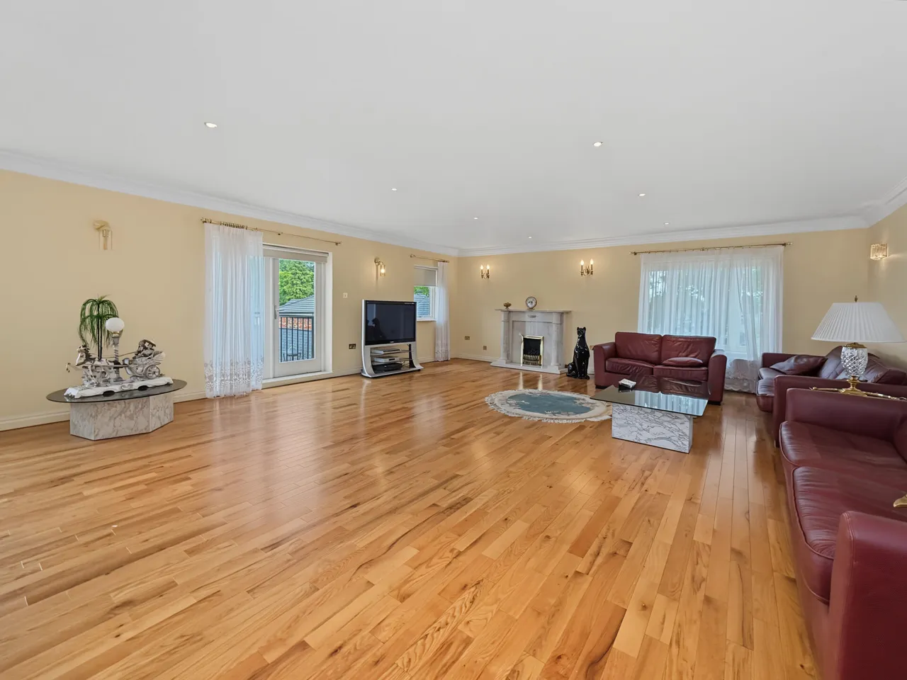 Scholes Lane, Preswtich, M25, photo 7