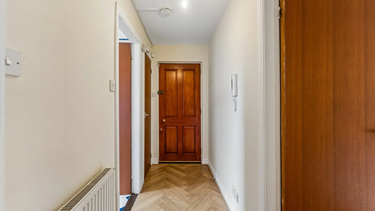 Dumbarton Road, Whiteinch, G14, photo 9