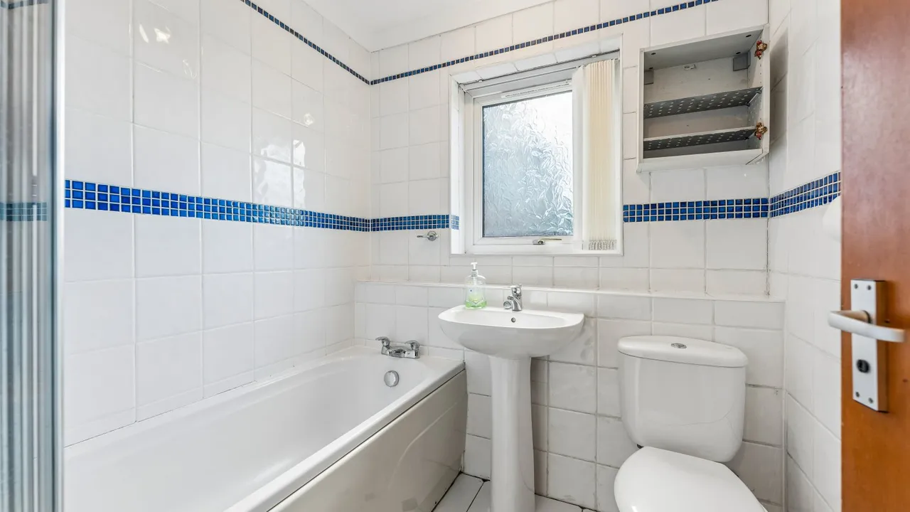 Dumbarton Road, Whiteinch, G14, photo 10
