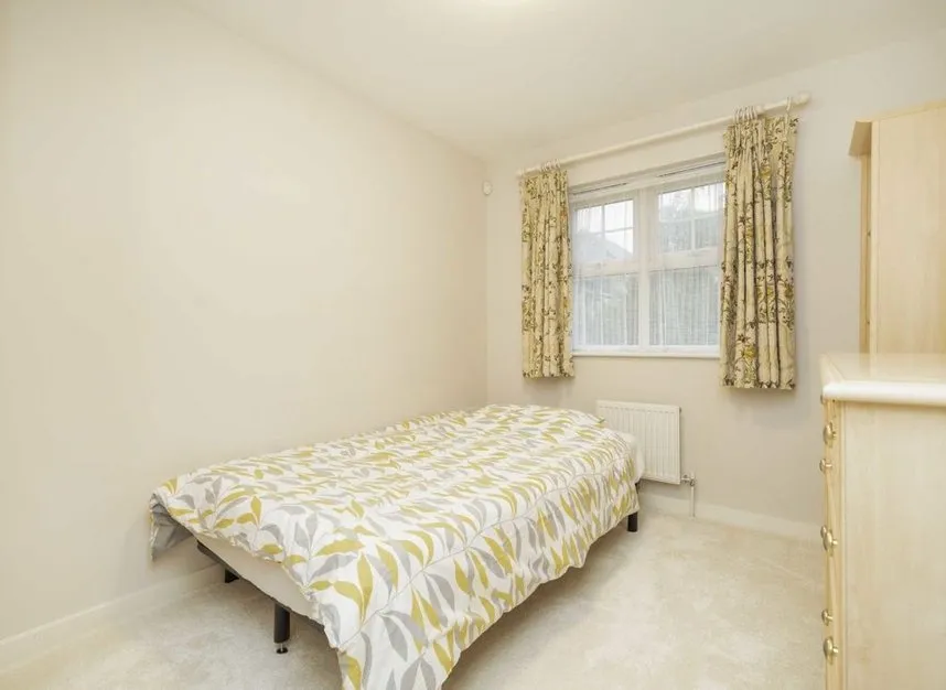 De Havilland Road, Hendon, HA8, photo 9