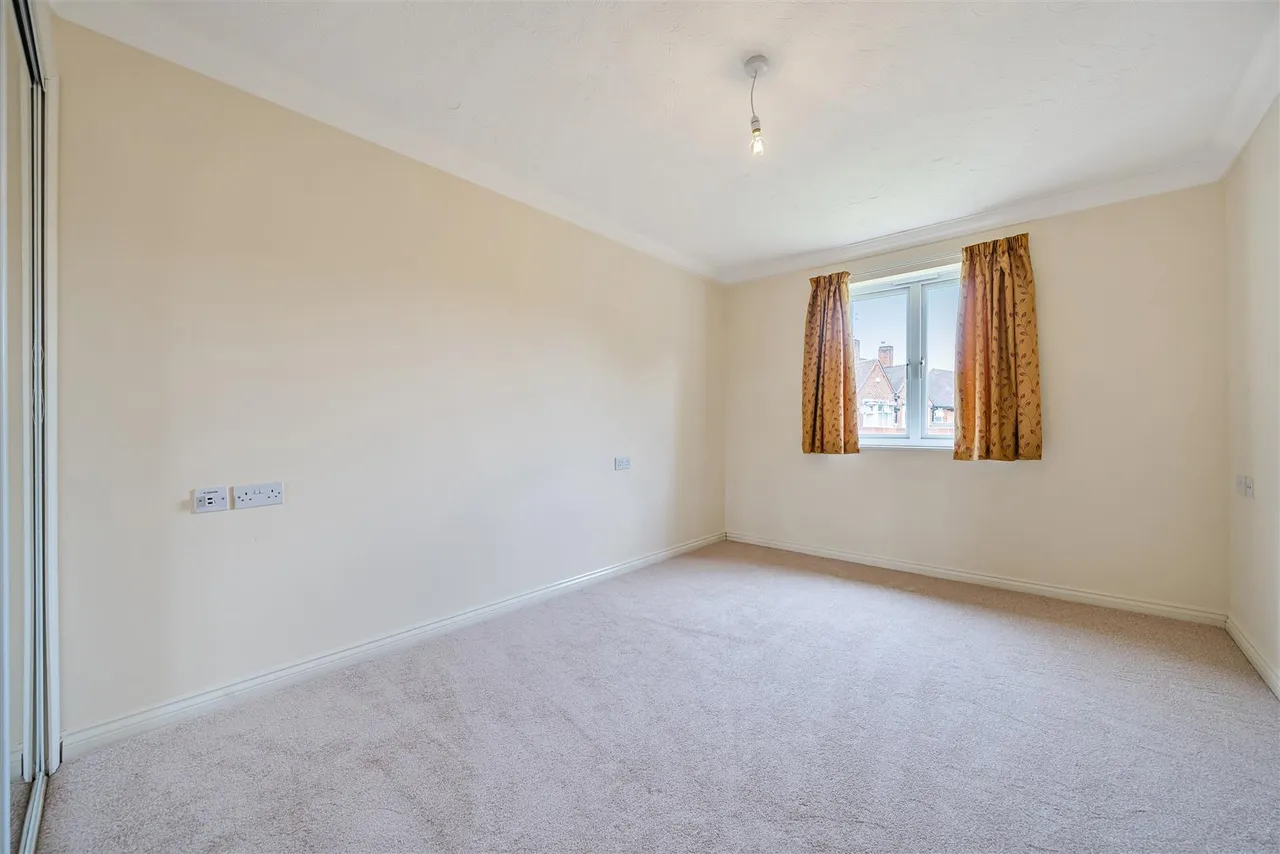 Warwick Road, Solihull, B92, photo 7